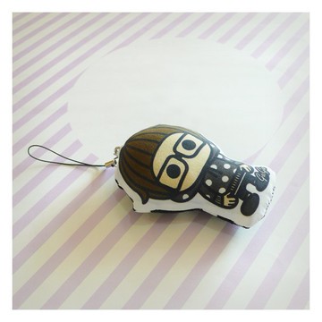 好朋友娃/吊飾。((sonic)) 圓點點帽T/眼鏡