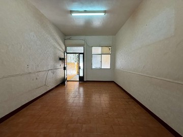 武廟商圈｜社區稀有釋出車庫透天｜低總價｜高雄市苓雅區建國一路