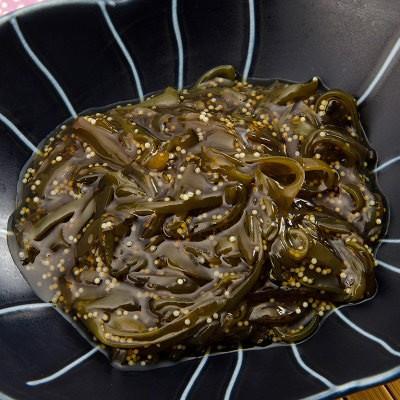 南三陸産めかぶと魚卵のプチプチが美味しい〈 めかぶ醤油漬　３個セット 〉　｜　マルアラ株式会社及川商店・宮城県