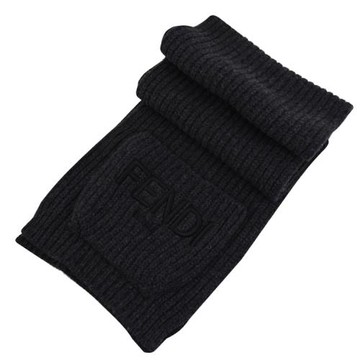 FENDI 電繡LOGO口袋造型羊毛針織保暖長圍巾.深灰