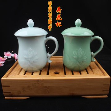 精品創意青瓷陶瓷帶蓋泡茶杯子辦公會議室茶杯浮雕荷花杯家用水杯