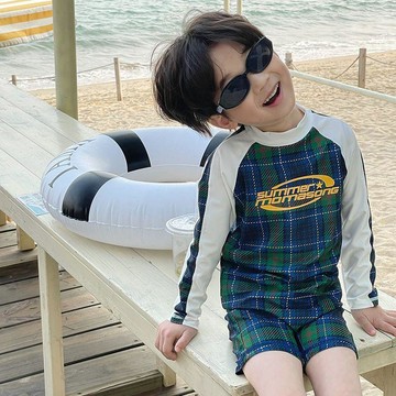 8137人留存清單🌟 男童泳衣 中大童 長袖防曬 快乾 沙灘度假 游泳裝 顯瘦 爆款 兒童泳裝