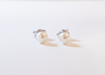 925純銀5.5-6mm天然淡水珍珠耳環