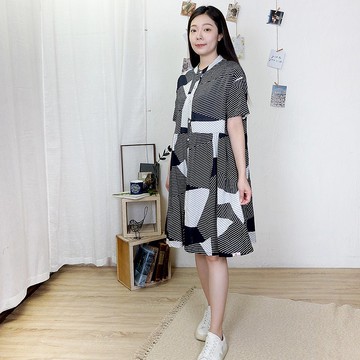 Hana Mokuba 幾何條紋襯衫式休閒洋裝