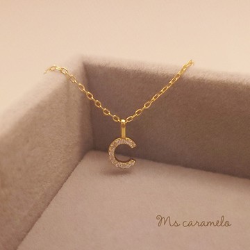 【焦糖小姐 Ms caramelo】925純銀鍍K黃 英文字母C 項鍊