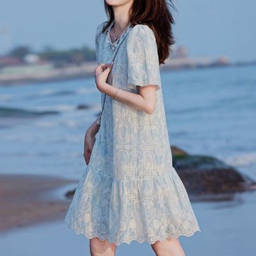 【LANNI 藍尼】現+預 刺繡蕾絲小千金洋裝(女裝/短袖/洋裝/連衣裙)