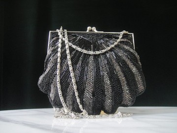 輝煌年代 OLD ERA _早期二手台灣製手工製貴夫人珠珠包