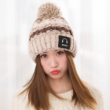幸福揚邑 MUSIC潮流雙層保暖護耳小顏拚色毛球針織毛線帽-卡其