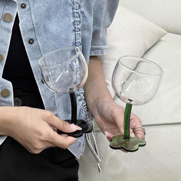 可愛歪頭花朵高腳杯180ml