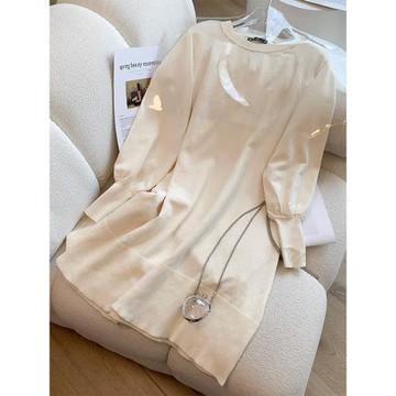 法式小香風針織連衣裙女2025秋冬新款寬松顯瘦中長打底魚尾毛衣裙