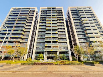 圓山大院9年屋☆雙衛開窗☆質感３房獨立大平車｜高雄市鳥松區澄明街