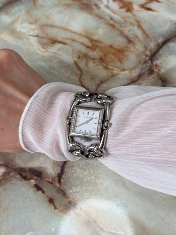 【日本直送 名牌中古包】GUCCI 古馳 Signoria 腕錶 銀色 方形 不鏽鋼 鑲嵌水鑽 vintage ag4iia