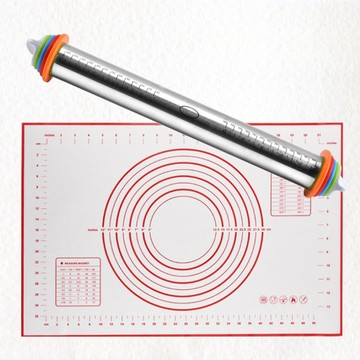 新錸家居 可調節厚薄★帶刻度不鏽鋼桿麵棍+矽膠揉麵墊超值組(不易沾黏發霉 好清潔 麵杖棒面粉餅皮隔熱)