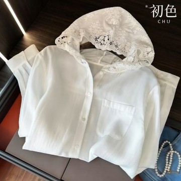 初色 慵懶風寬鬆純色拼接蕾絲緹花刺繡單排扣連帽領長袖亞麻風防曬襯衫上衣女上衣-白色-50443(M-2XL可選)