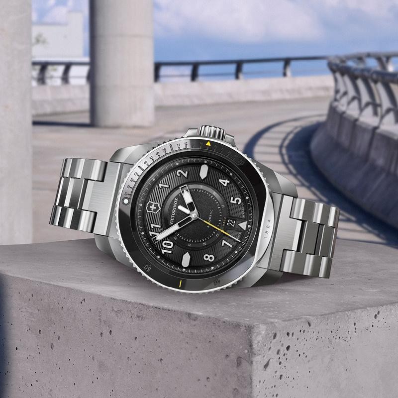 公式限定CAPプレゼント ビクトリノックス VICTORINOX 公式 ジャーニー 