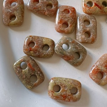 拾悦手作材料/約14x20mm天然俄羅斯產花綠石方型豬鼻子配珠/配飾/串珠編繩DIY半成品/台灣現貨出貨不用等待