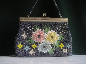 輝煌年代 OLD ERA _早期二手台灣製手工製貴夫人珠珠包