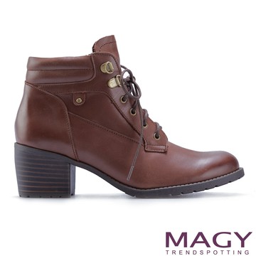 MAGY 復古造型綁帶真皮粗跟短靴 咖啡 #15909