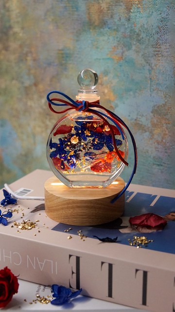 浮游花暖燈禮盒 – 深色禮服