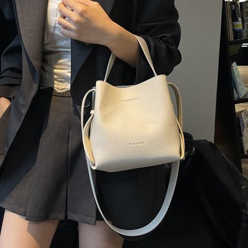 水桶包女高級包包女包手提包通勤水桶大容量單肩斜挎包2025新款