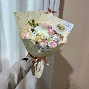 ❀【花中世界】❀小衆設計香皂花永生花高級感閨蜜生日情人節禮物曼塔玫瑰混搭花束