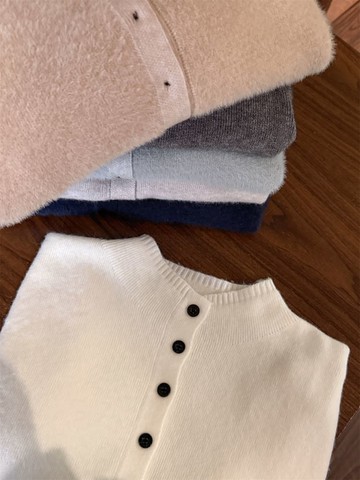 【missy shop】歲月靜好圓領排釦刷毛針織上衣外套-93755