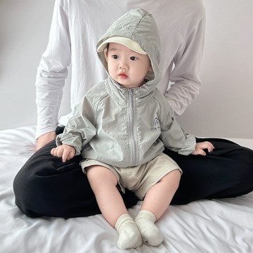 台灣出貨 男女兒童寶寶薄款防曬衣 防紫外綫透氣連帽 素色戶外 舒適耐磨 給寶寶貼心呵護 防曬遮陽 長袖防叮咬