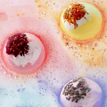 520一萬年【澡澡夥伴SOAK BUDDY】乾操花瓣香氛精油沐浴球4入禮盒(香味隨機) 泡澡球 洗澡球 精油沐浴球