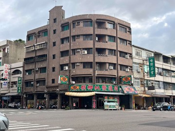(娜)五甲/保泰/瑞隆商圈/面寬1+2樓店住｜高雄市鳳山區南正二路