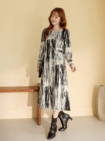 不易皺筆刷印花收腰綁帶長洋裝