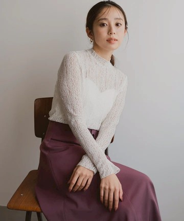 蕾絲透視柔美上衣(MM538202)