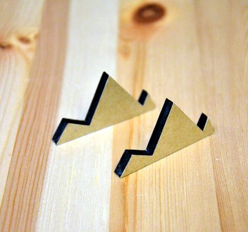 【客製雷雕禮物 】山 小手機支架(簡易版)