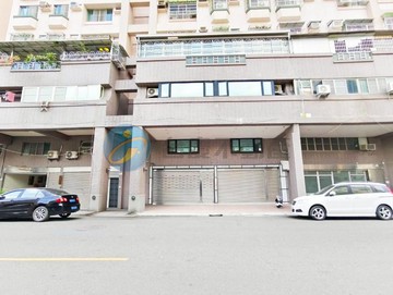 瑞隆商圈&瑞豐國中 臨12米路 1+2樓雙店面｜高雄市前鎮區公正路