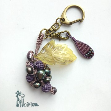 ☆淡水珍珠紫色葡萄果實鑰匙圈 (#1282)(限量單品)