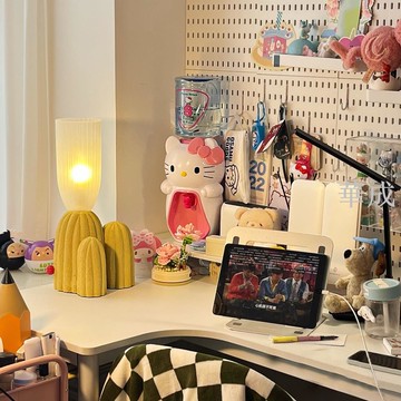 仙人掌燈花朵檯燈少女可愛ins客廳臥室床頭燈藝術樣板民宿落地燈