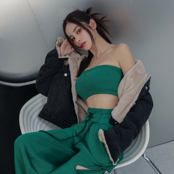 Mando品牌系列；經典鐵牌造型平口BraTop 三色