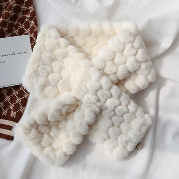 百搭仿兔毛毛絨毛領秋冬季保暖學生軟妹可愛圍脖少女網紅圍巾1入