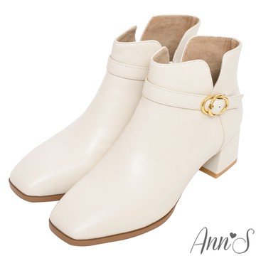 🧰開工必備單雙7折🧰Ann’S知性小金環-顯瘦側V口羊皮真皮粗跟方頭短靴5cm-米白