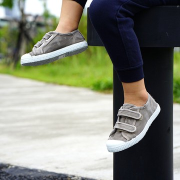 西班牙國民帆布鞋CIENTA 78777 170 淺灰色 洗舊布料 童鞋 魔鬼氈