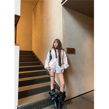 Eccentric 慵懶風簡約白色襯衫女秋季新款寬松顯瘦高級感長袖襯衣