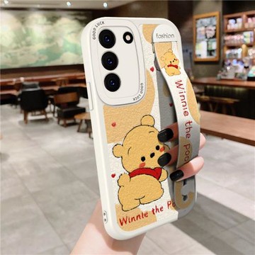 適用三星S25手機殼腕帶可愛小熊GalaxyS22/S23s24卡通S20支架保護套男女ultra潮牌S21FE網紅新款防摔+軟硅膠