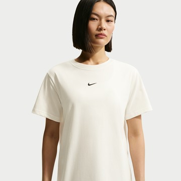 Nike Sportswear Women's Oversized Short-Sleeve T-Shirt (Plus Size)
