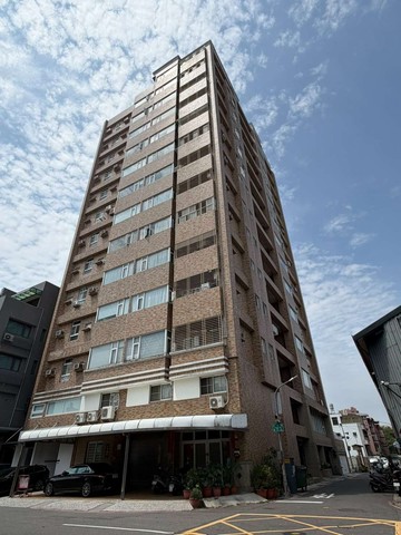 鼓山高美館靚亮｜高樓景觀三房車位｜高雄市鼓山區逢甲路