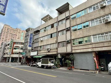 五甲家樂福15米林森路上透天店住｜高雄市鳳山區林森路