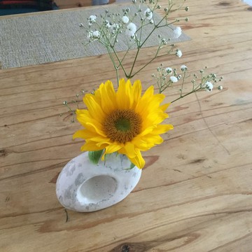 那邊可以看到的花瓶（圓圈）2號