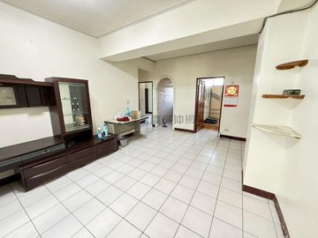 信義國中小旁方正三房平車宅採光佳..｜彰化縣彰化市向陽街