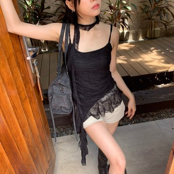 ISA_(附繞脖)不規則漂亮! 蕾絲飄帶側抓皺背心_65109