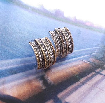 Vintage Jewelry 西洋古董飾品 金銀色調 寬版 個性  針式耳環