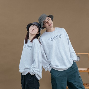 QUEENSHOP_ F 情侶款 長袖 親子系列 英文字設計衛衣 1/2 現+預 【01110905】
