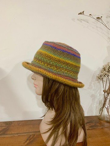 民俗風格寬簷毛線帽。。漁夫毛帽。段染色芥末黃、藍、紅、灰